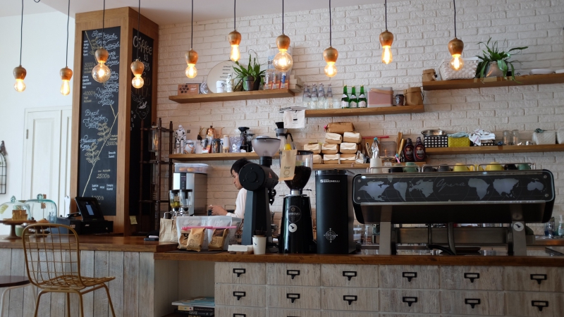 restaurant-VALBONNE-min_coffee-shop-1209863